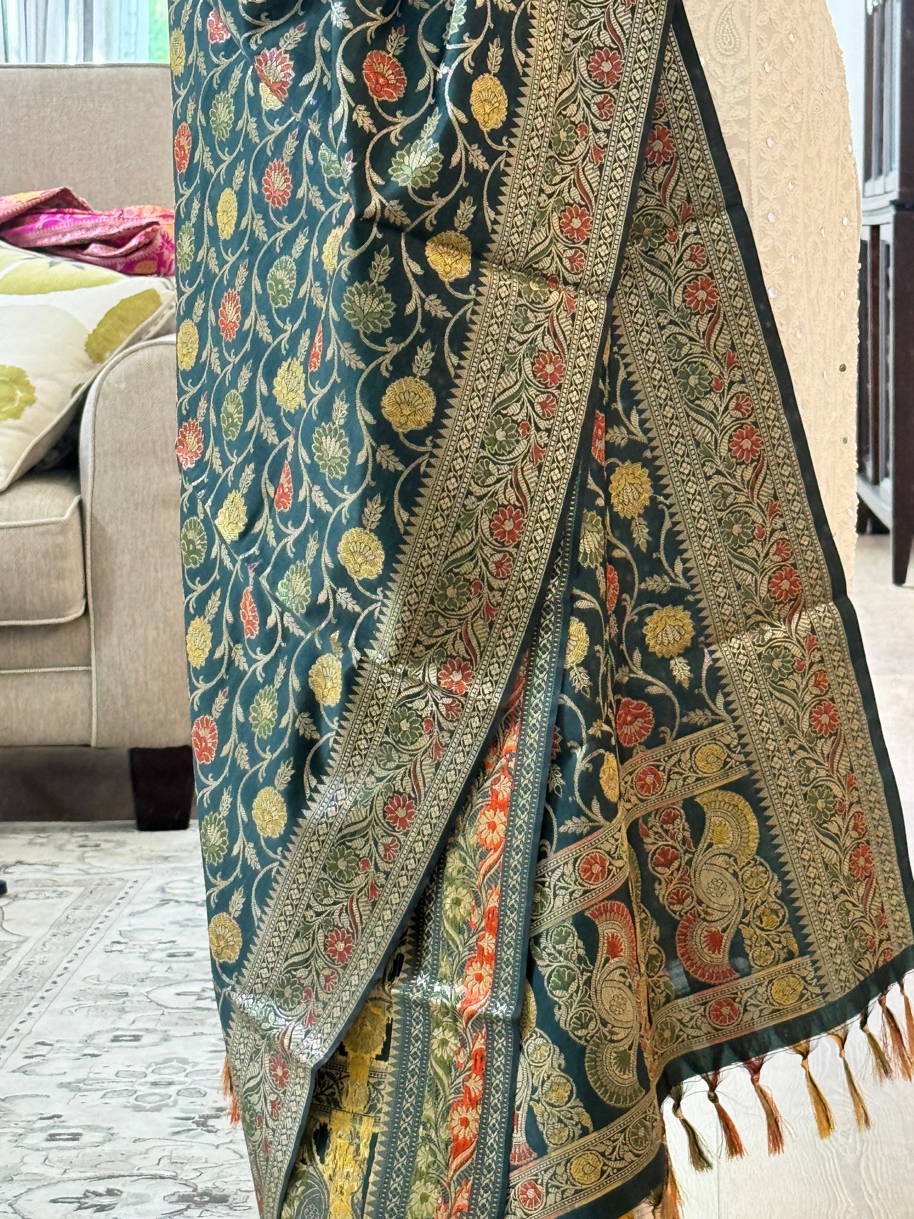 Banarasi Jama Work dupatta - green