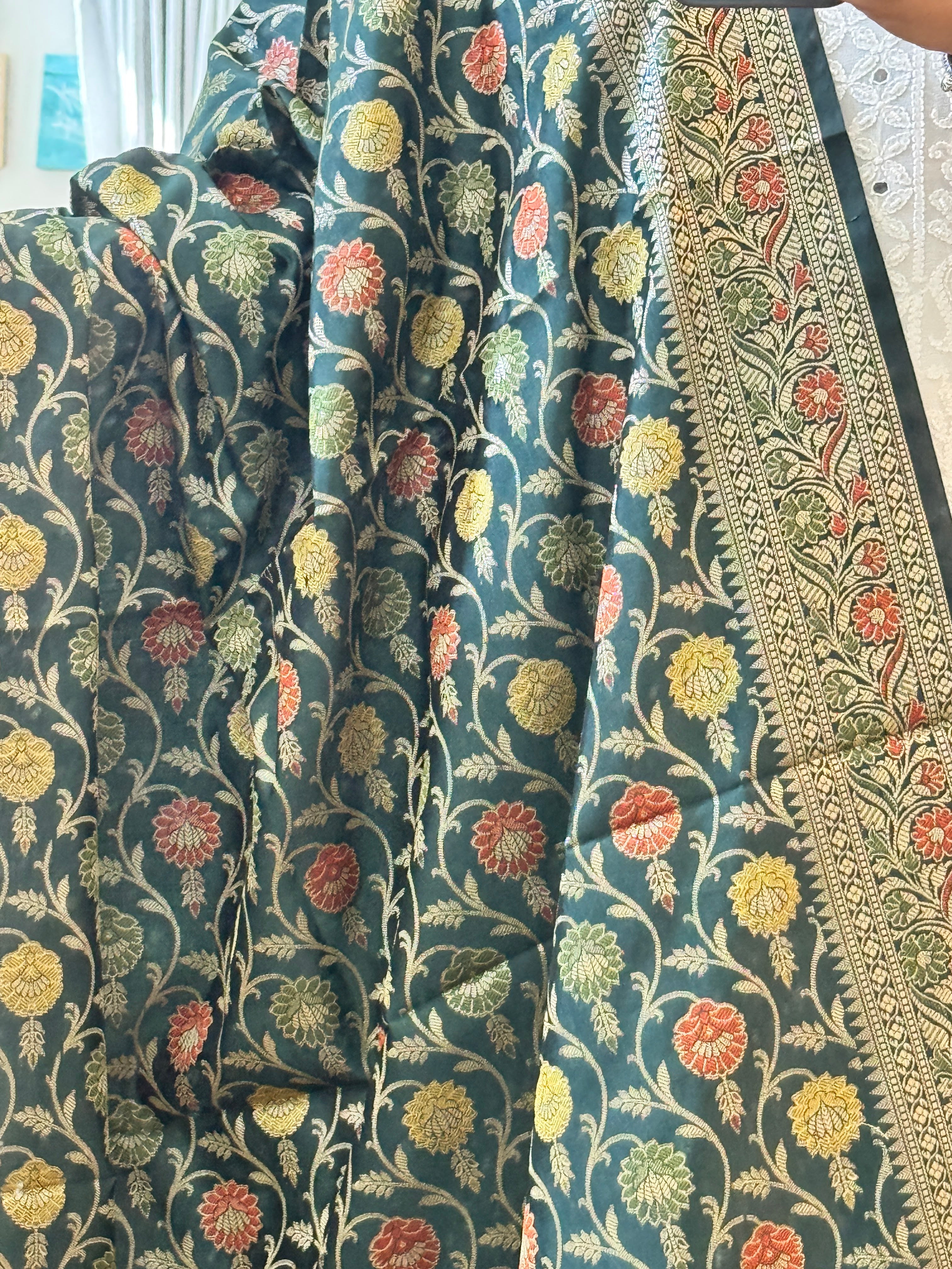 Banarasi Jama Work dupatta - green