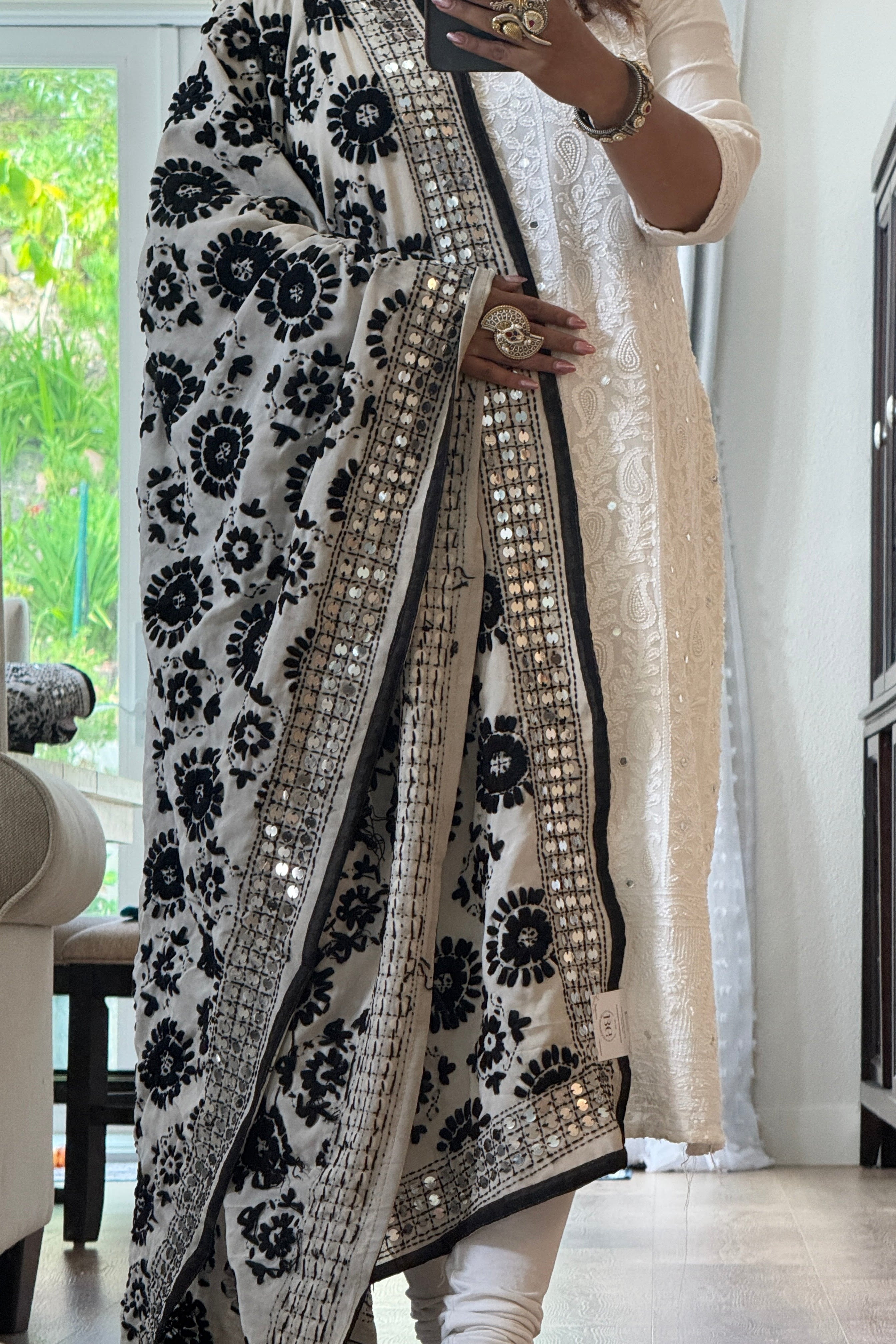 Geogette Fullkari dupatta - cream black
