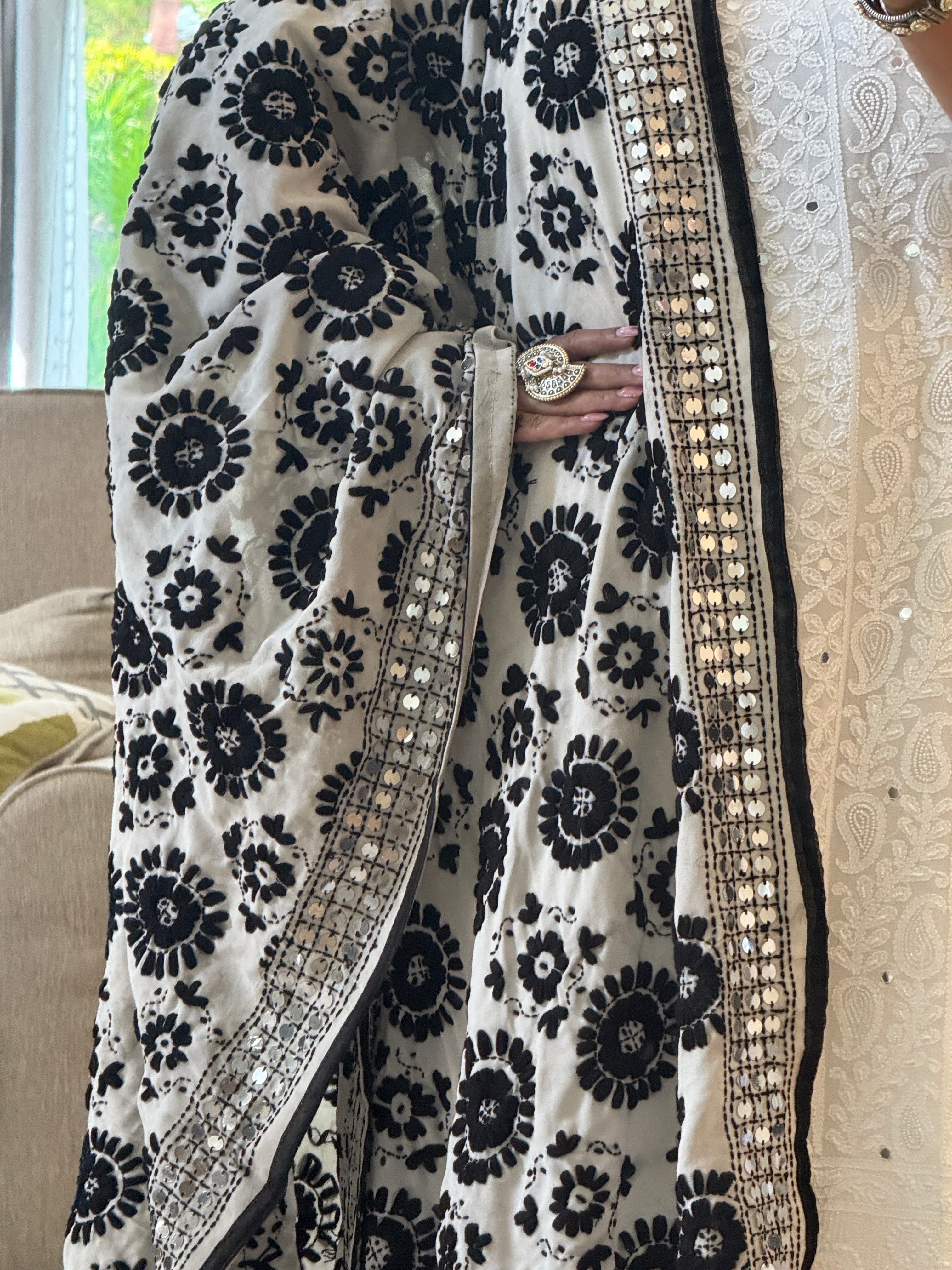 Geogette Fullkari dupatta - cream black