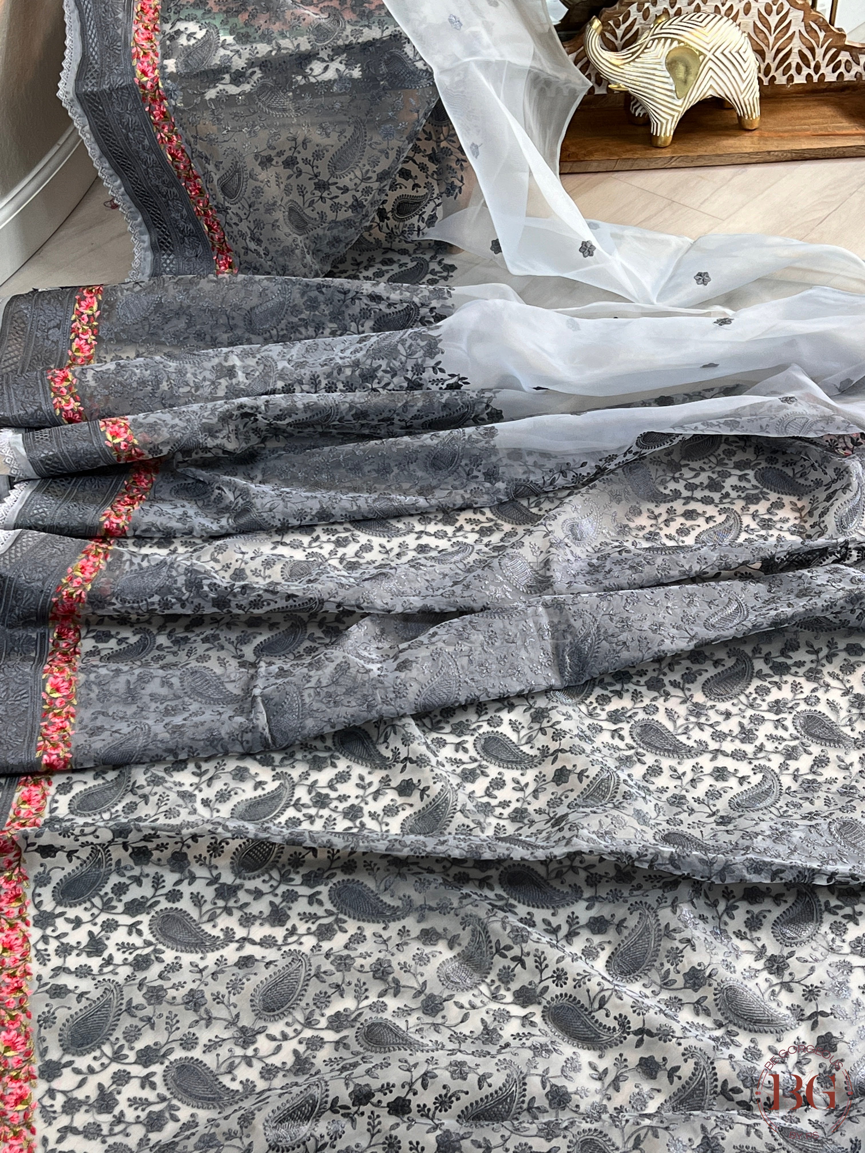 Organza with threadwork saree color - grey